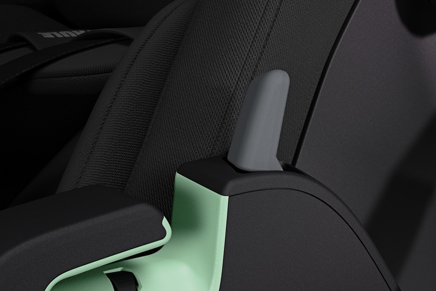 THULE Maple autós gyerekülés és hordózó fekete (14000002)