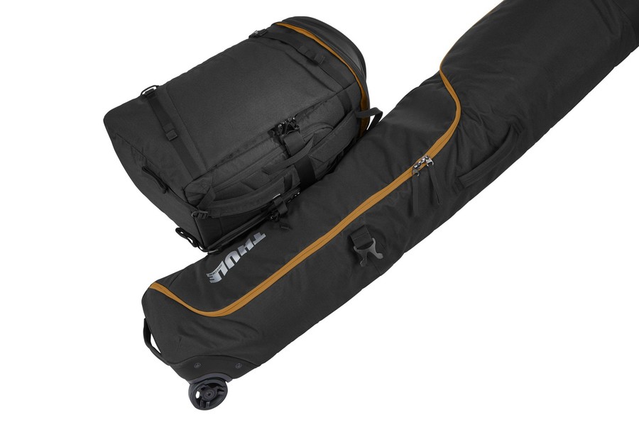 Thule RoundTrip bakancs hátizsák 60L fekete (3204357) - Kattintásra bezárul -