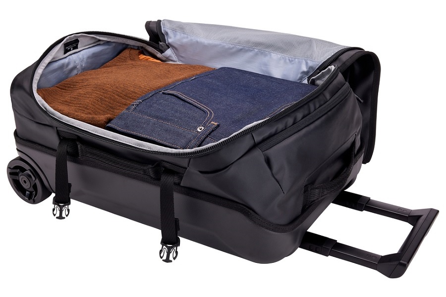 THULE Chasm Carry On gurulós bőrönd 40 l fekete (TCCO222)